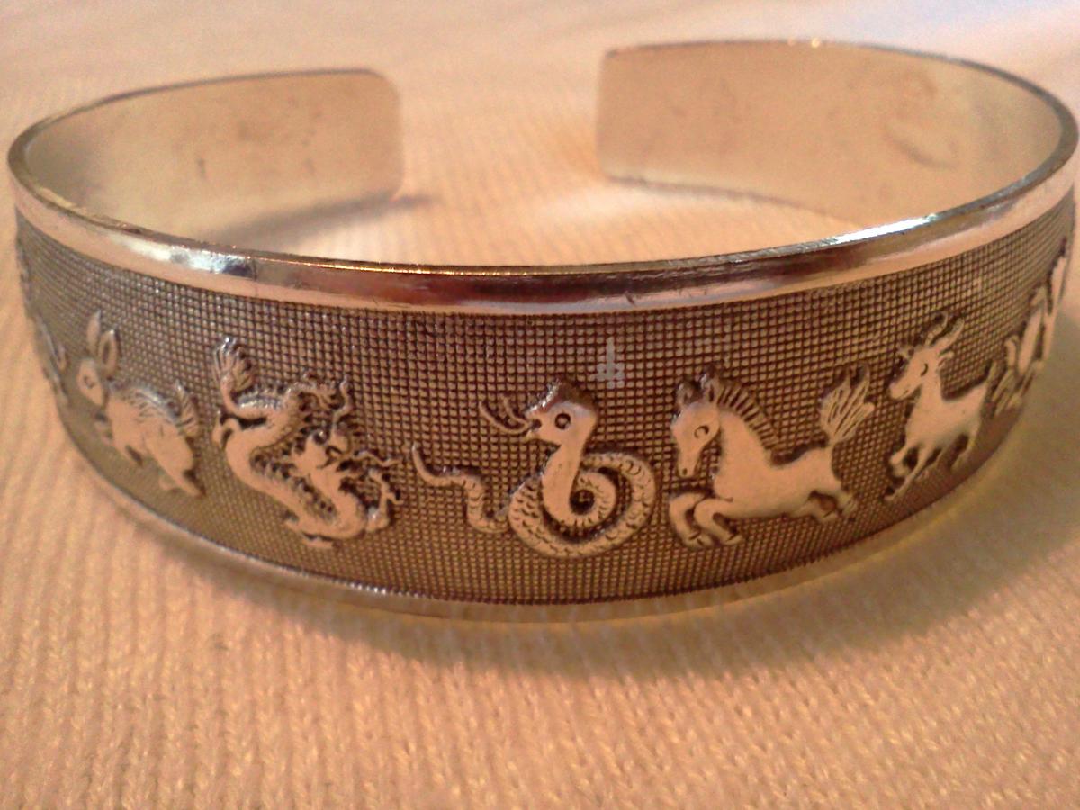 Chinese Zodiac Tibetan Totem Cuff Bangle Bracelet (t5)